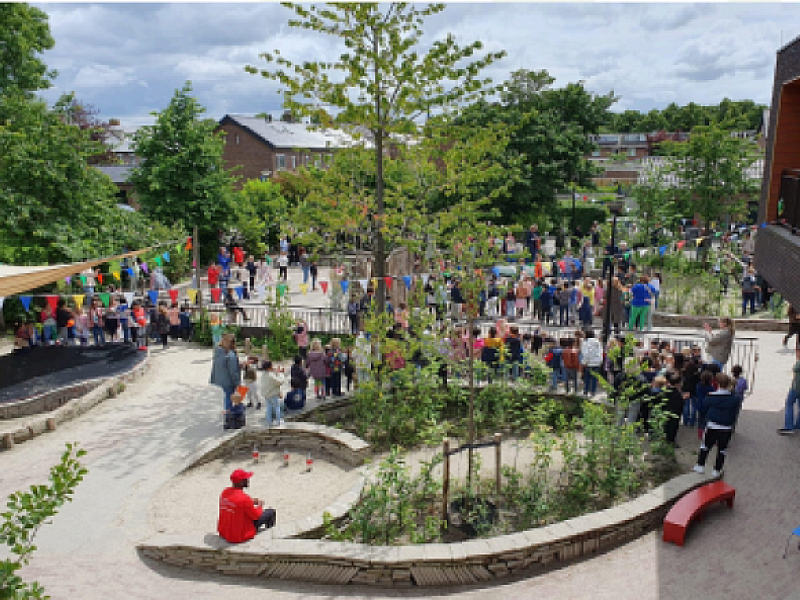 Opening schoolplein